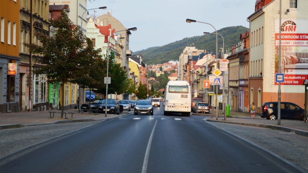 Přechod pro chodce na ulici Sokolovské v Karlových Varech - aktuální stav